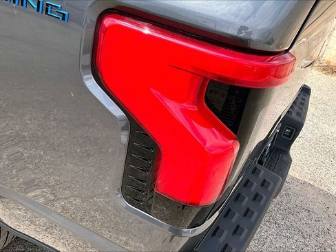 Used 2025 Ford F150 Lightning Flash image 27