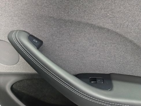 Used 2024 Tesla Model 3 Standard Range RWD image 8