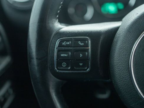 Used 2017 Jeep Wrangler Unlimited Sahara w/ Connectivity Group image 12