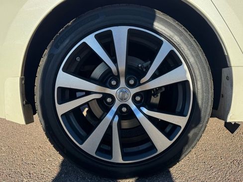Used 2017 Nissan Maxima Platinum w/ Interior Lighting Package image 12