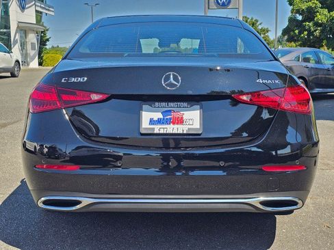 Used 2025 Mercedes-Benz C 300 4MATIC Sedan image 4