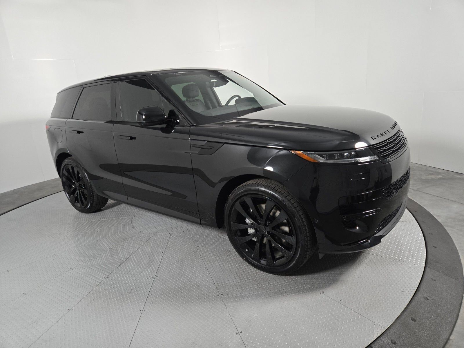 New 2026 Land Rover Range Rover Sport Dynamic SE AWD/4WD image 16