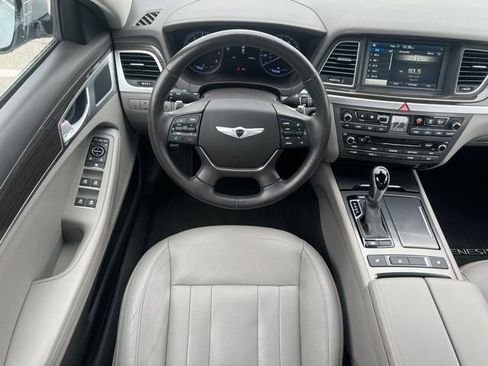 Used 2015 Hyundai Genesis 3.8 image 14