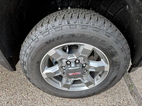 New 2026 GMC Sierra 2500 SLT w/ SLT Premium Package AWD/4WD image 38