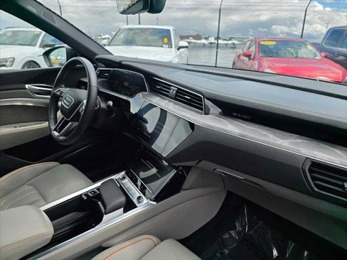 Used 2023 Audi e-tron Chronos w/ Chronos Package AWD/4WD image 13