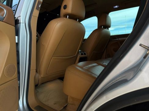 Used 2003 Porsche Cayenne S image 39