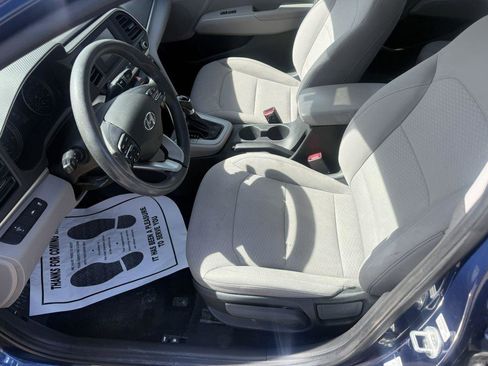 Used 2020 Hyundai Elantra SE FWD image 9
