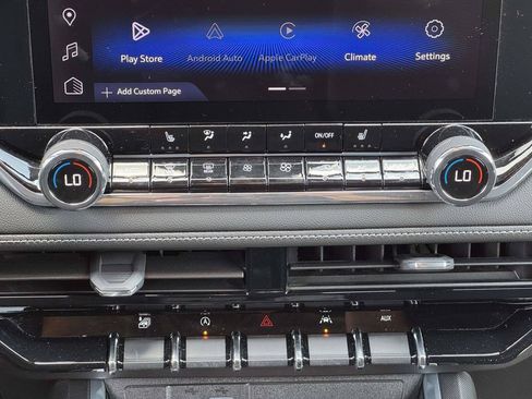 Used 2023 Chevrolet Colorado LT w/ LT Convenience Package II AWD/4WD image 6