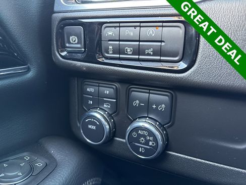 Used 2025 GMC Yukon Denali image 22