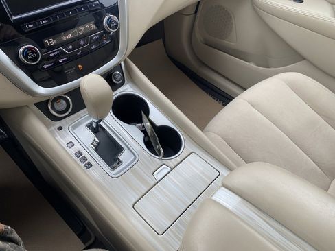 Used 2016 Nissan Murano S image 16