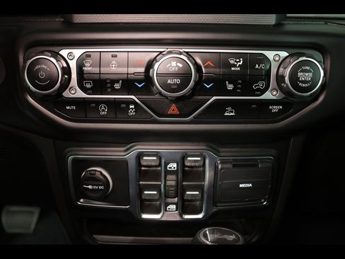 Used 2021 Jeep Wrangler Unlimited Sport image 21