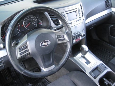Used 2014 Subaru Legacy 2.5i Premium image 18
