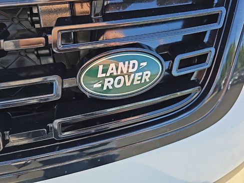 Used 2024 Land Rover Range Rover Velar S image 33