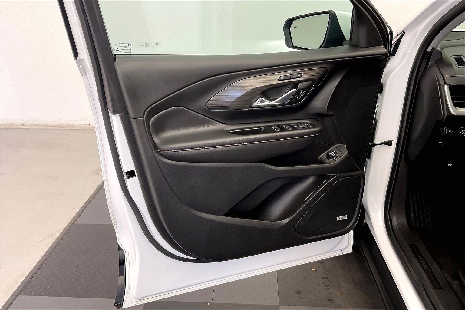 Used 2018 GMC Terrain SLT w/ Preferred Package AWD/4WD image 25