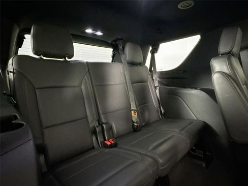 Used 2022 Chevrolet Tahoe LT w/ Luxury Package RWD image 41