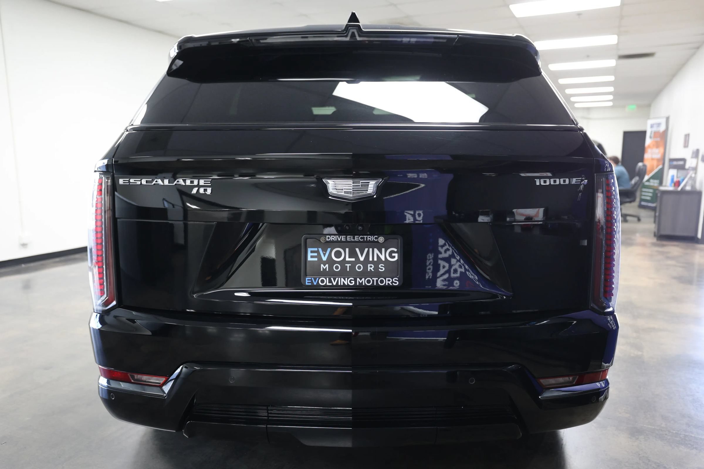 Used 2025 Cadillac Escalade IQ Sport 2 AWD/4WD image 8