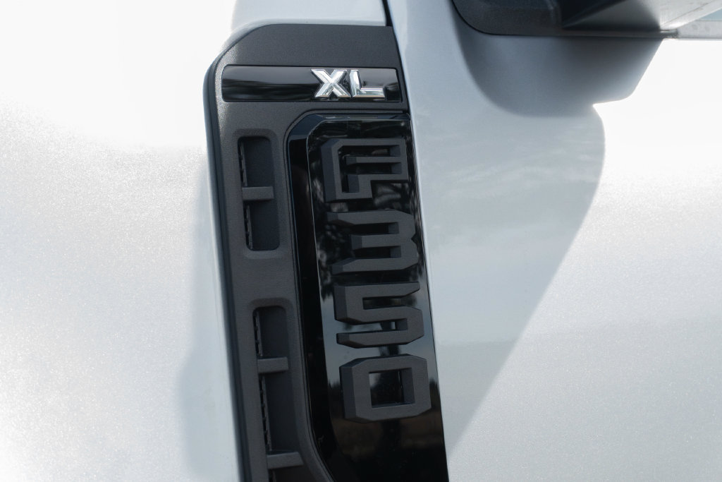 New 2027 Ford F350 XL AWD/4WD image 3