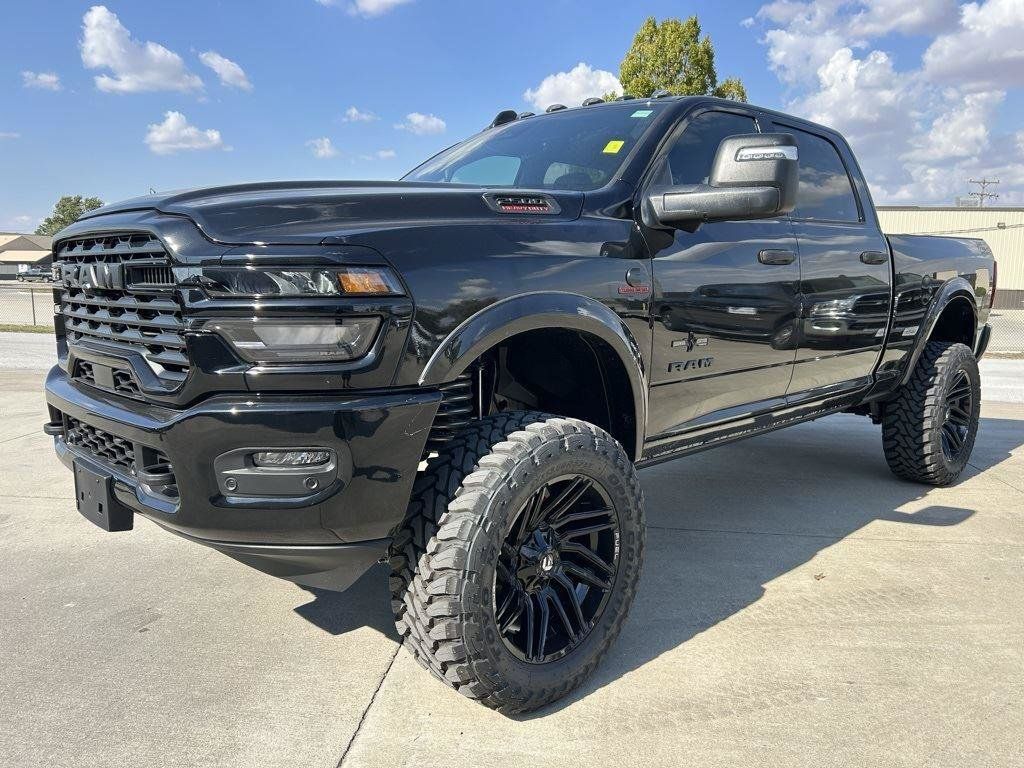 New 2025 RAM 2500 Big Horn AWD/4WD image 38