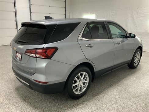 Used 2024 Chevrolet Equinox LT w/ LPO, Floor Liner Package image 5