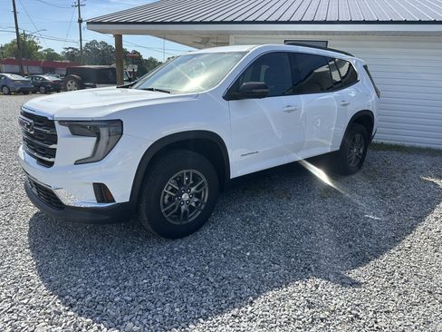 Used 2025 GMC Acadia Elevation FWD image 1