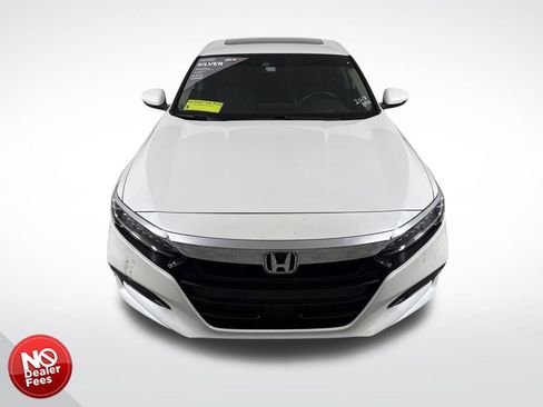 Used 2018 Honda Accord Touring image 8
