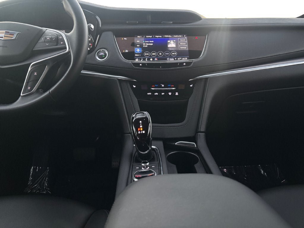 Certified 2024 Cadillac XT5 Luxury FWD image 15