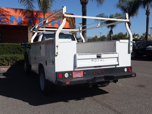 Used 2018 Ford F550 2WD Regular Cab Super Duty image 7