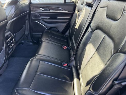 Used 2022 Jeep Grand Cherokee Limited 4xe image 12