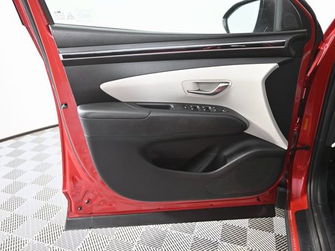 Used 2022 Hyundai Tucson SE image 18