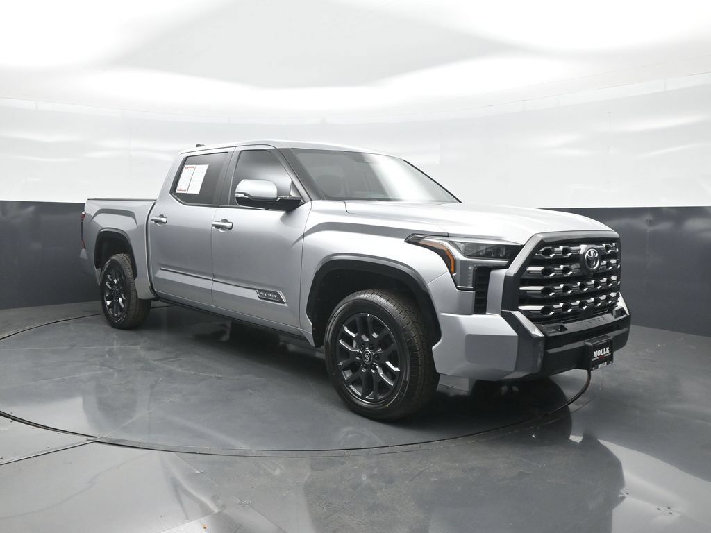 Used 2025 Toyota Tundra Platinum AWD/4WD image 1