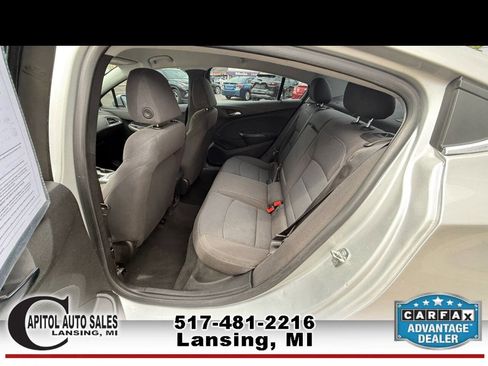 Used 2019 Chevrolet Cruze LT w/ LT Fleet Convenience Package FWD image 14