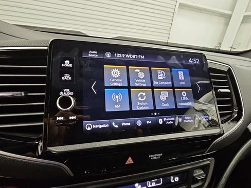 New 2026 Honda Ridgeline Black Edition image 17