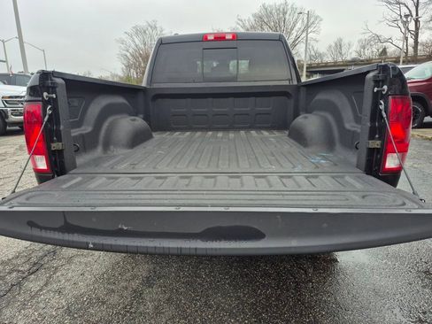 Used 2017 RAM 1500 Classic SLT image 12