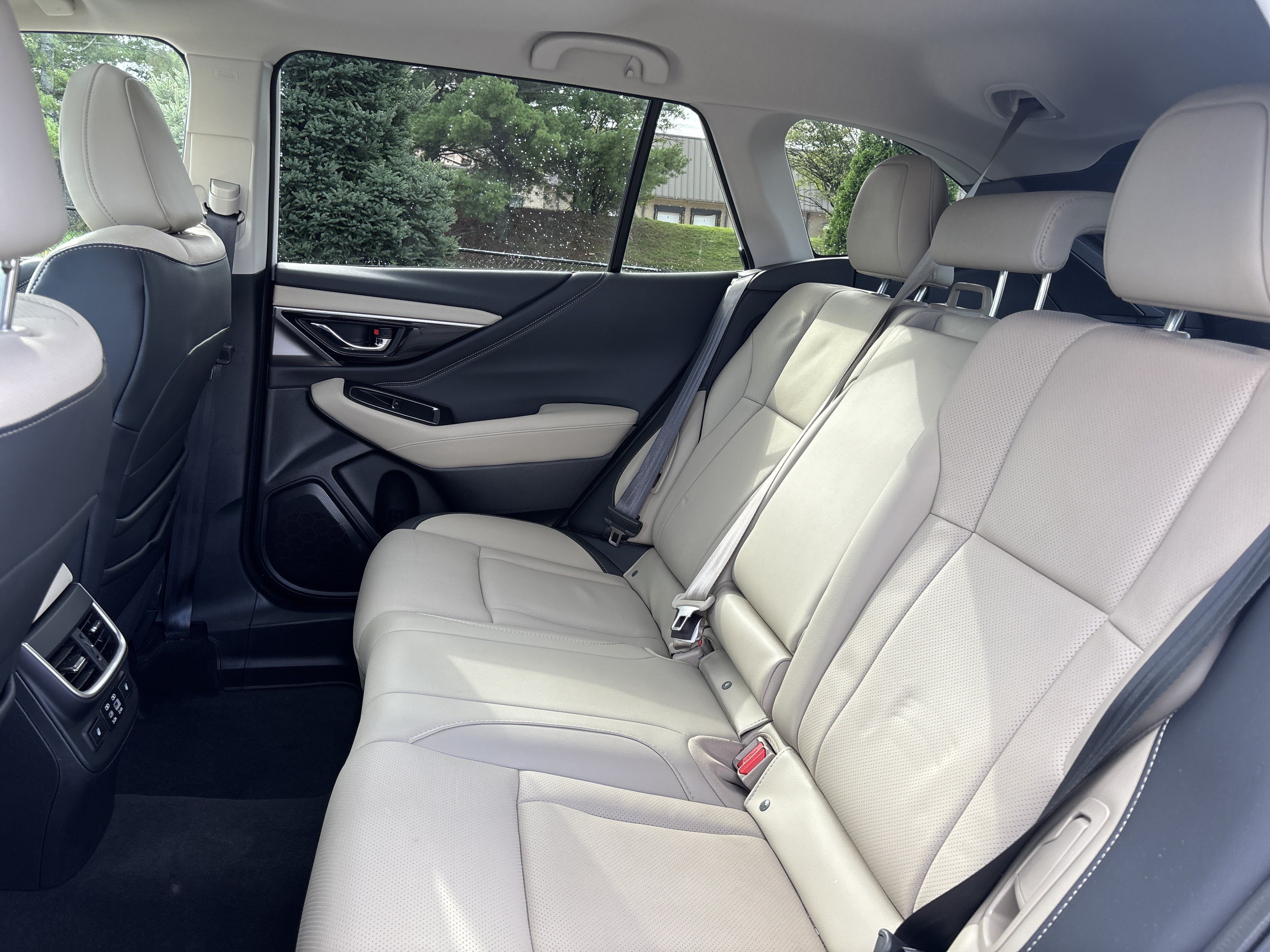 Used 2025 Subaru Outback Limited AWD/4WD image 23