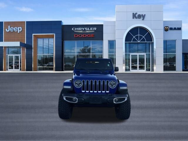 Used 2018 Jeep Wrangler Unlimited Sahara w/ Dual Top Group AWD/4WD image 9