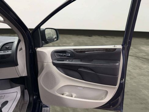 Used 2013 Dodge Grand Caravan SE FWD image 34