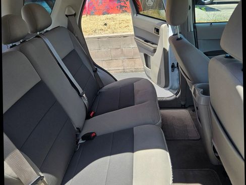 Used 2008 Ford Escape 2WD Hybrid image 9