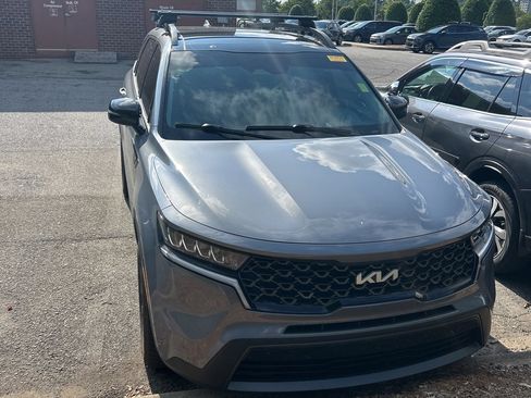 Certified 2023 Kia Sorento S w/ Panoramic Sunroof Package AWD/4WD image 6