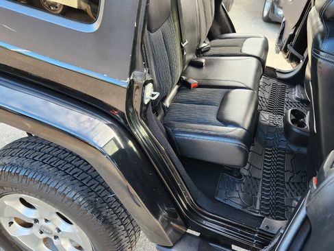 Used 2014 Jeep Wrangler Unlimited Sport AWD/4WD image 45