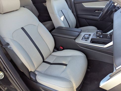 Certified 2025 MAZDA CX-90 3.3 Turbo w/ Preferred Package image 29