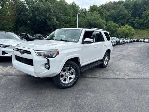 Used 2020 Toyota 4Runner SR5 Premium w/ Moonroof Package AWD/4WD image 1