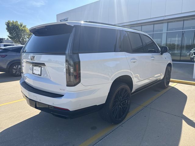 Used 2026 Cadillac Escalade Platinum Sport w/ LPO, Floor Liner Package AWD/4WD image 3