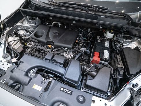 Used 2024 Toyota RAV4 LE image 32