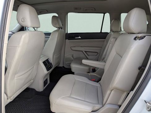 Used 2021 Volkswagen Atlas SE w/ Panoramic Sunroof Package FWD image 26