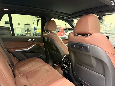 Used 2022 BMW X5 xDrive45e w/ Climate Comfort Package AWD/4WD image 26
