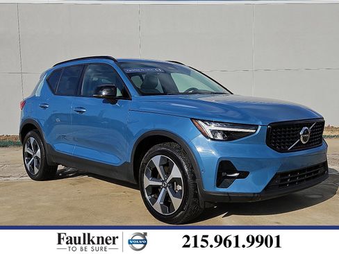 Certified 2023 Volvo XC40 B5 Plus w/ Driver Assist Package image 1