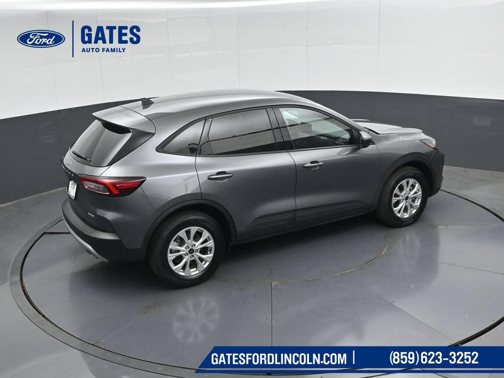 Used 2025 Ford Escape Active AWD/4WD image 46