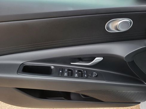 New 2026 Hyundai Elantra SE image 11