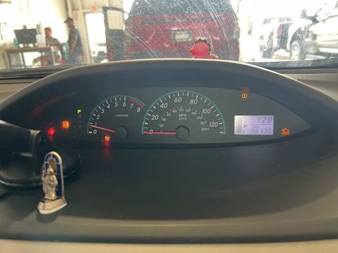 Used 2012 Toyota Yaris Sedan FWD image 7