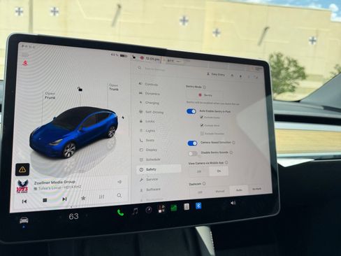 Used 2023 Tesla Model Y Long Range AWD/4WD image 25